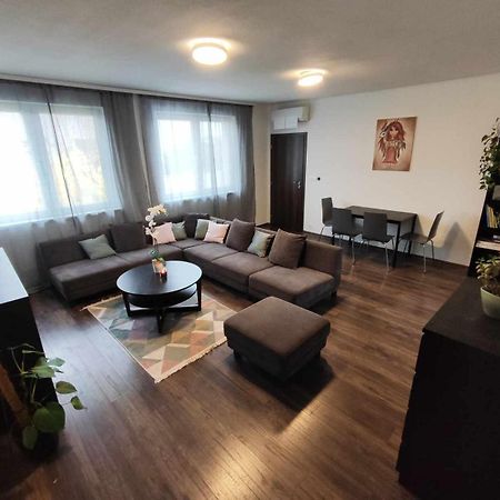Апартаменти Apartman Dominika Rovinka Екстер'єр фото