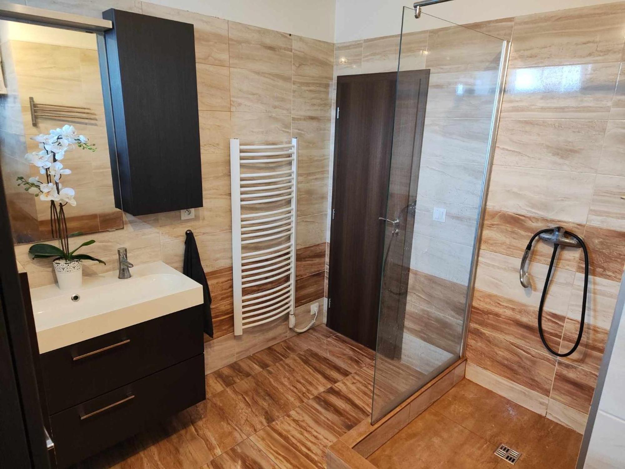 Апартаменти Apartman Dominika Rovinka Екстер'єр фото